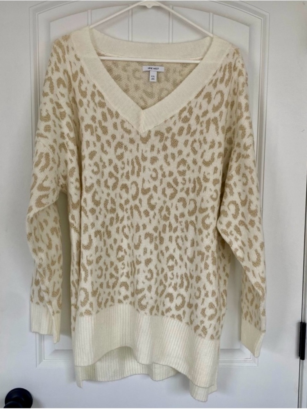 Nine West Women’s Gold & Cream Leopard V Neck Sweater Size XXL